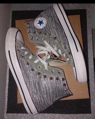 Converse glitterate