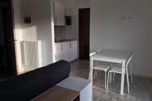 Bivano arredato in viale Sicilia