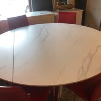 Tavoli nuovi in svendita dal nostro magazzino