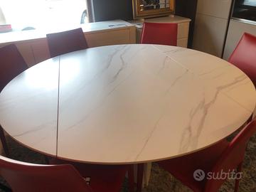 Tavoli nuovi in svendita dal nostro magazzino