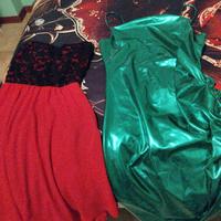 due vestiti da donna elegante 