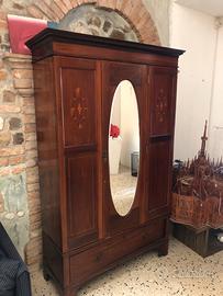 Armadio in legno inglese