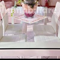 Tavolo sala da pranzo in vetro