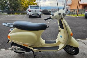 Vespa 50 et2