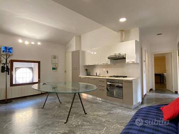 Appartamento di 110 m² con 4 locali a Bologna