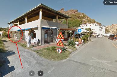 Locale commerciale - Porto di Vulcano