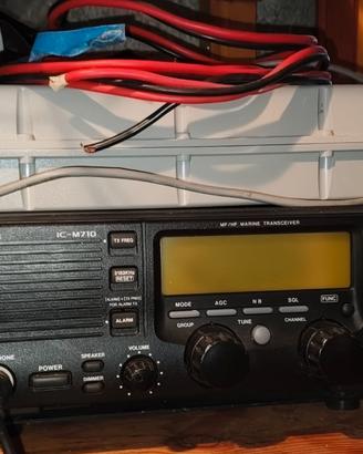 Ricetrasmettitore marino Icom IC-M710