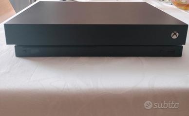 Xbox one X Perfettamente Funzionante + 3 giochi
