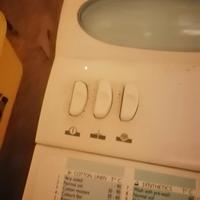 Lavatrice Candy carica dall'alto. 