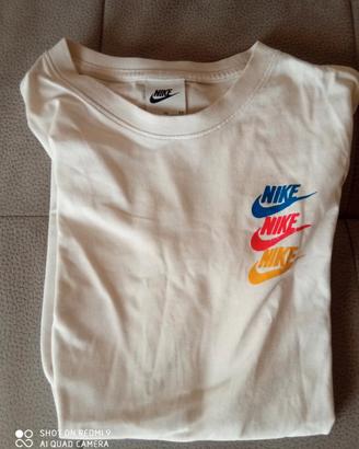 T-shirt Nike da bambino a maniche corte 