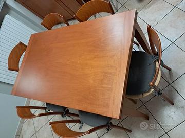 Tavolo ciliegio +sedie