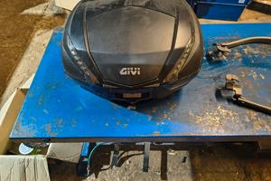 Bauletto GIVI + Staffa Honda Hornet 600 (2004)