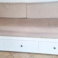 Divano letto matrimoniale con cassettoni