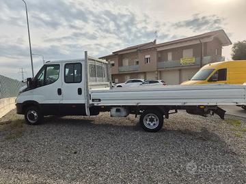 IVECO DAILY 7 POSTI  CASSONE 