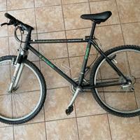 MTB Trek 8700 ammortizzata