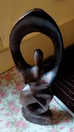 scultura astratta africana in legno e ebano