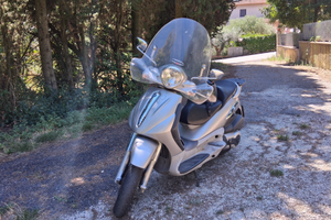 Piaggio beverly 500