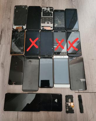lotto 12 telefoni rotti  samsung huawei xiaomi