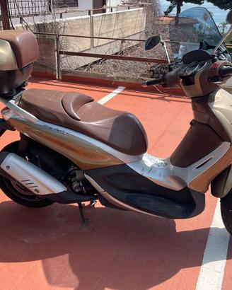 Piaggio Beverly 300 ie  tourer