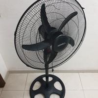 Ventilatore da pavimento nero Howell