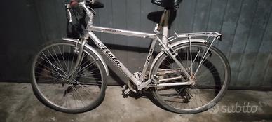 Bicicletta city bike Atala bici telaio alluminio