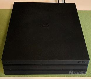 PS4 PRO 1 TB + controller e giochi