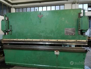 Piegatrice,calandra,fresa,punzonatrice,puntatice