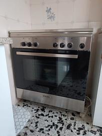 gas a 5 fornelli con forno elettrico 