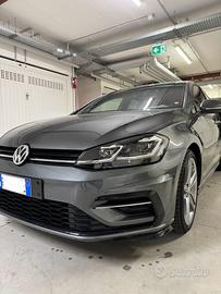 Volkswagen Golf 1.5 rline TSI DSG 150 CV