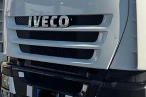 Iveco Stralis motrice 3 assi 