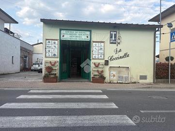 NEGOZIO A LAMPORECCHIO