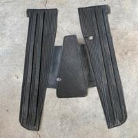 Due pezzi Copri pedana vespa px 125
