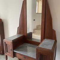 Consolle e comodini in legno massello