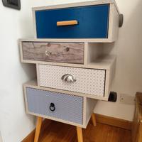 Comodino creativo stile mix & match – design unico