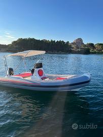 Gommone levante Ichnos con mercury pro 40cv