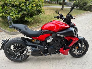 Ducati Diavel V4 2023