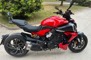 Ducati Diavel V4 2023