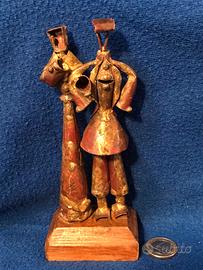 statuina coppia in costume sarda in rame