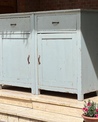 Credenza