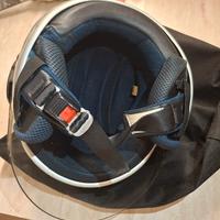 casco omologato con visiera 