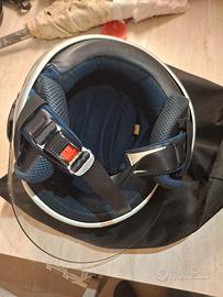 casco omologato con visiera 