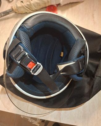 casco omologato con visiera 