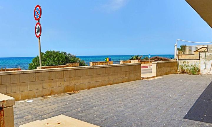 Marina di Ragusa - Locale fronte Mare