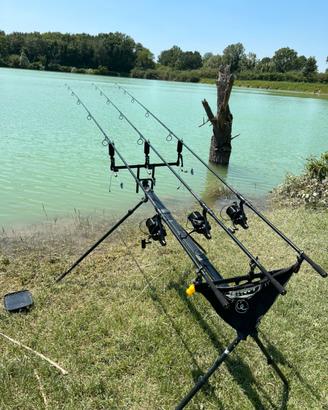 Attrezzatura carpfishing completa