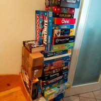 Giochi in scatola da tavolo di società vari