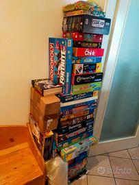 Giochi in scatola da tavolo di società vari