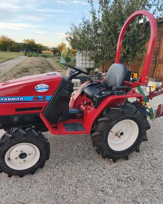 Trattore Yanmar HP 25