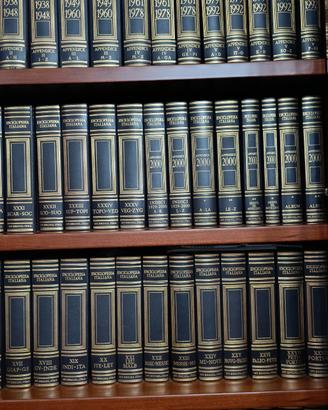 enciclopedia Treccani completa nuova e perfetta