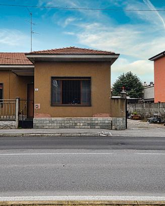 Capannone Laboratorio annessa Abitazione