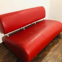 Divano in pelle rosso come nuovo